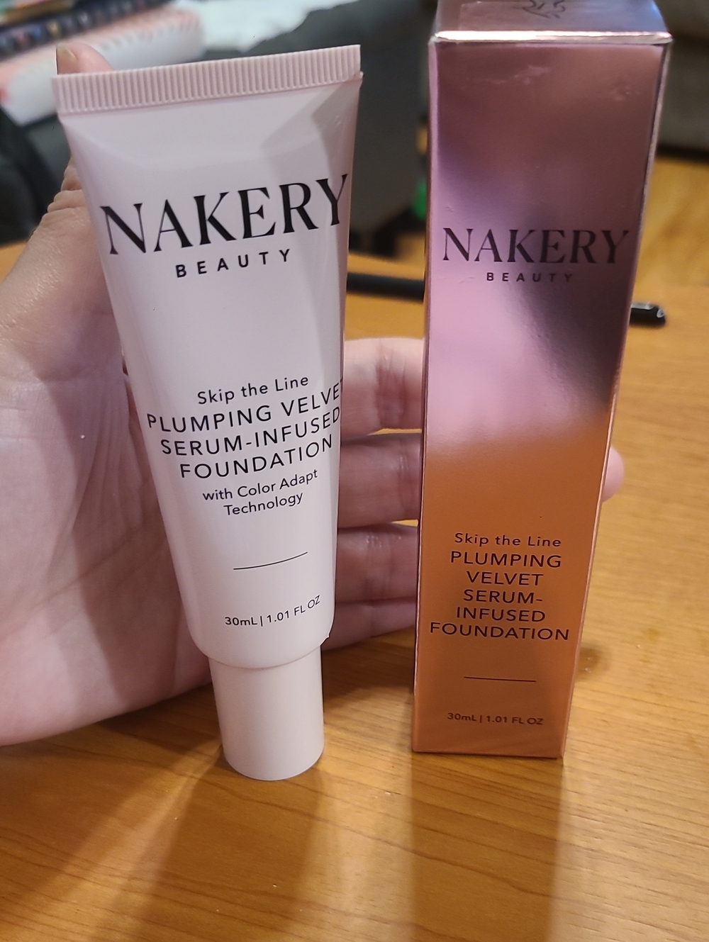 Nakery Beauty Skip the Line Plumping Velvet Serum Infused Foundation - Light - Picture 1 of 8